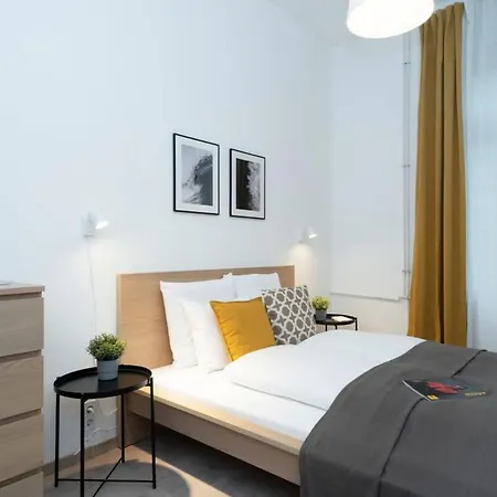 Relaxing Brand New Spot In The Lively Center Budapeşte