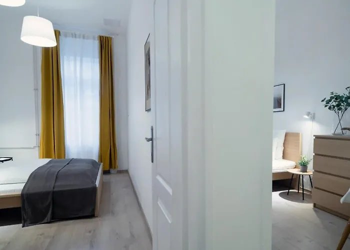 Relaxing Brand New Spot In The Lively Center Apartment